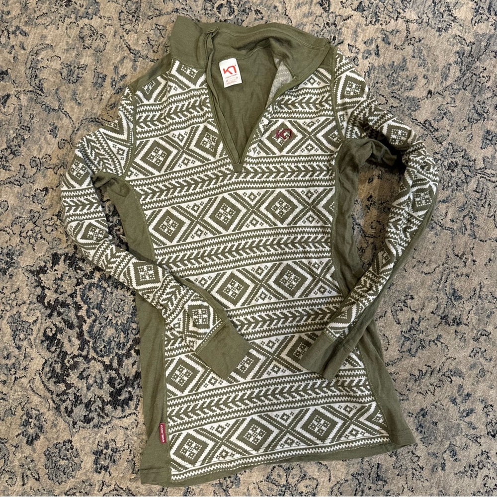 Kari Traa Olive and Cream Zip-Up Sweater